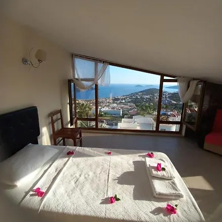 Duplex Flat With Invigorating Sea View In Kas Appartamento